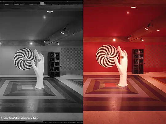 Kho Liang Ie, stand voor Linoleum Krommenie op de vakbeurs Meubelen en woningtextiel in de Jaarbeurs in Utrecht, 1965. Foto: © Jan Versnel / MAI